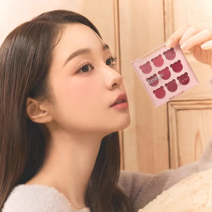 

Палетка для губ и щек Mood Painting (+ Кисть для губ) 06 Sweet Bear