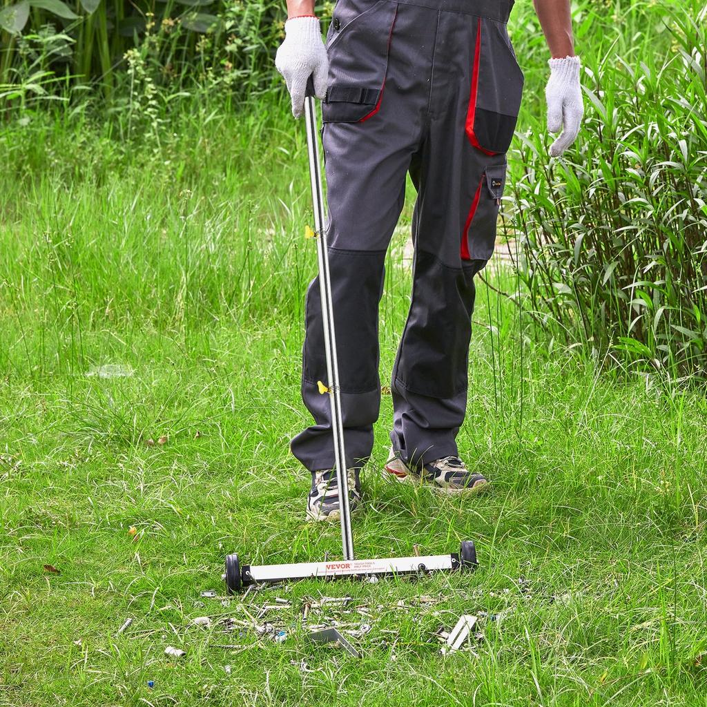 Magnetic Sweeper with Wheels, 43 cm, 4.5 kg Load Capacity, Lightweight Magnetic Pickup Sweeper with Adjustable Handle, Pick Up Nails and Screws, Easy