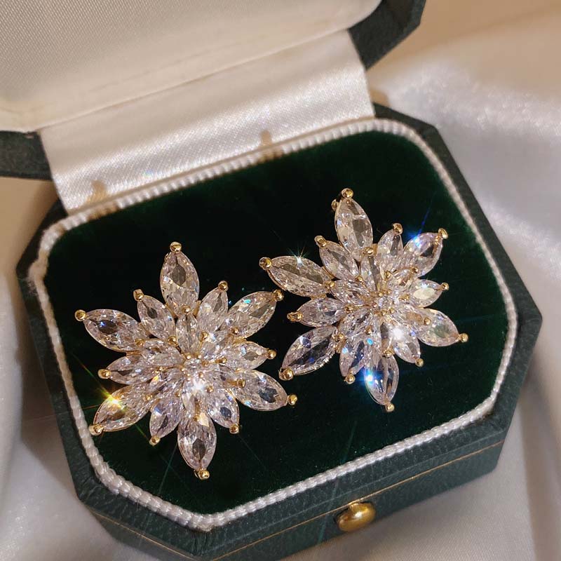 Luxury Shiny Pink Zircon Flower Stud Earrings for Women Exquisite Elegant Temperament Earrings Wedding Party Jewelry Gift