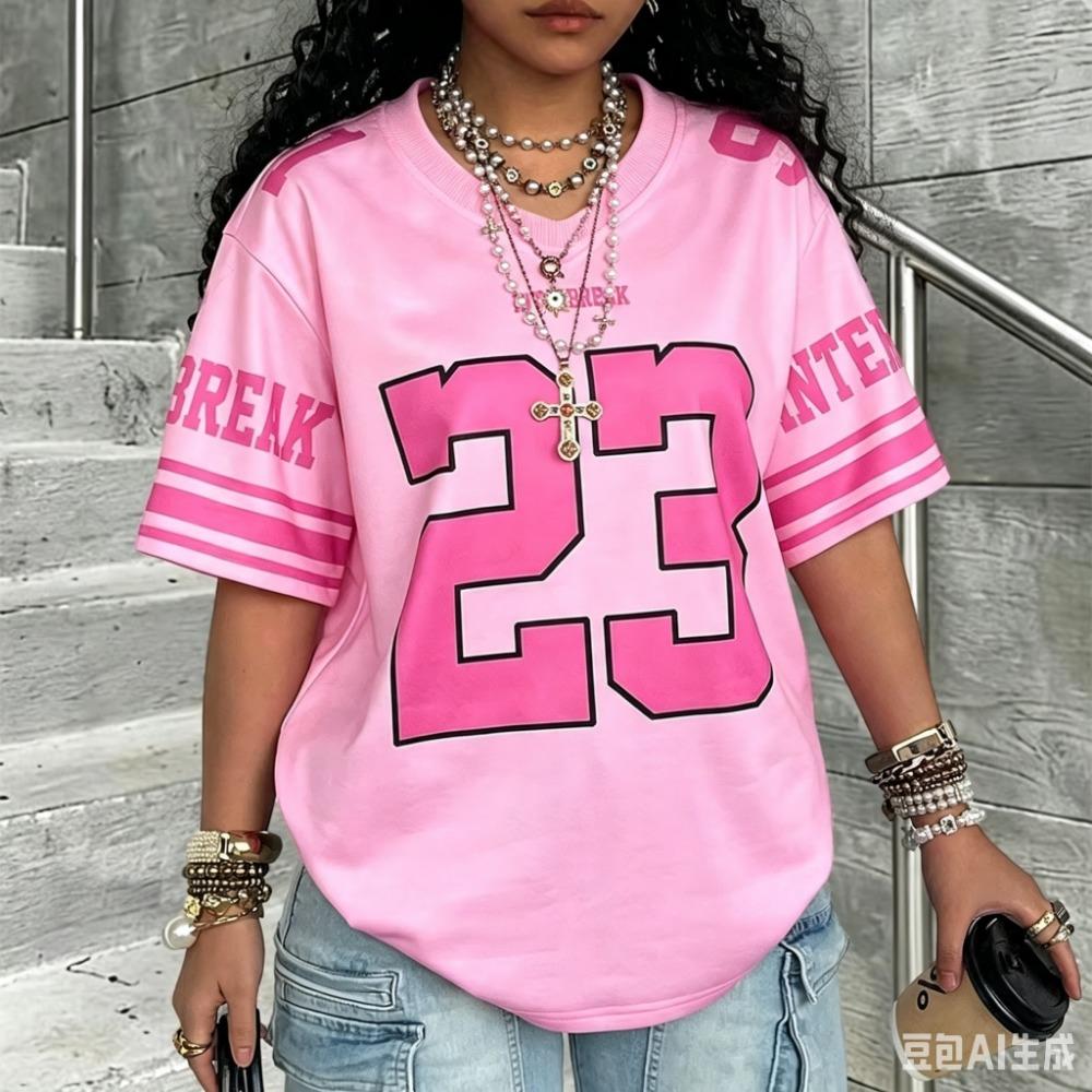 Women's oversized pink printed basketball shirt, retro short sleeved streetwear shirt, Y2K hip-hop sports T-shirt