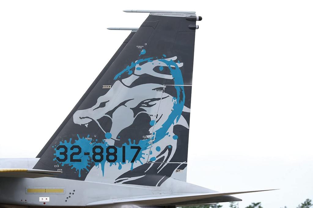 PLATZ Japan Air Force Eagle 303rd Squadron 2022 Komatsu Air Base Air Show Commemorative Painted Aircraft Plastic Model Molded Color 1/72 Self-Defense