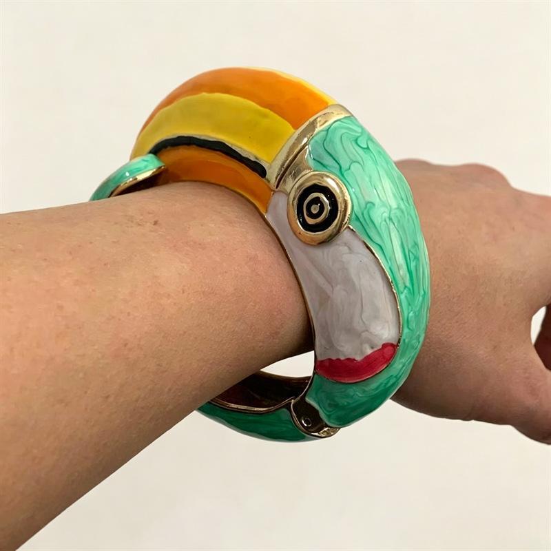 Fashion And Exaggerated Design Colorful Enamel Parrot Choker Necklace Vibrant Shiny Gold Accents For Parties Vacations