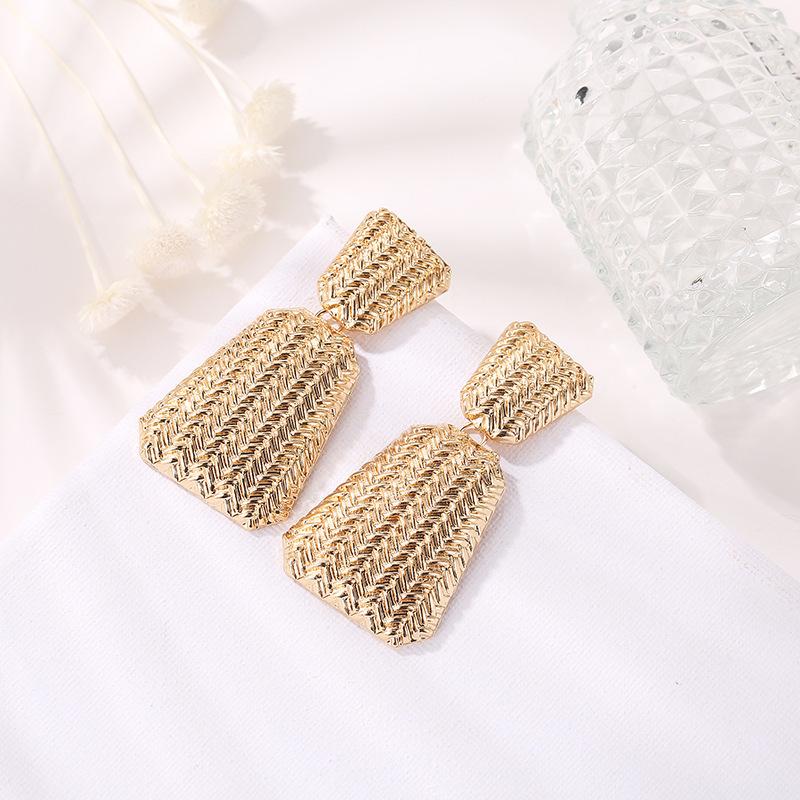 New personality geometric exaggeration stud earrings fashion wavy trapezoidal earrings punk style popular