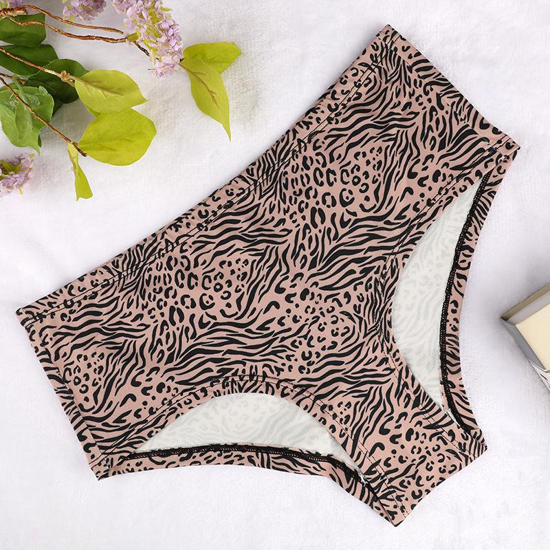 European & American Women's Leopard Print High-Waist Cotton Panties - Seamless, Breathable, Sexy Knit.