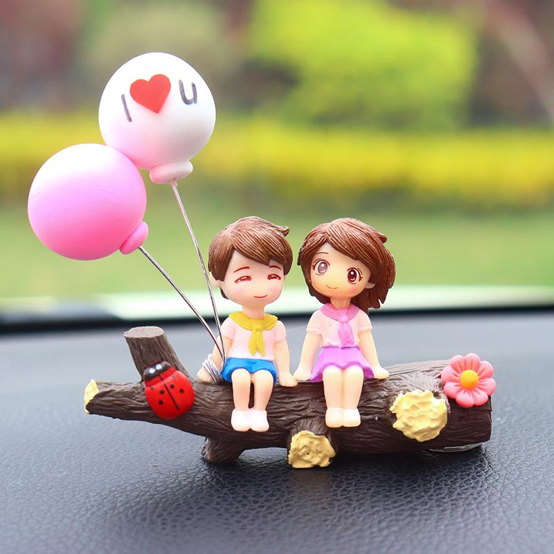 2025 Cute Tree Branch Couple Car Ornament for Center Console with Confession Balloon
