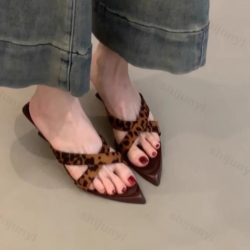 Fashion Leopard Print Woman High Heels Slippers 2025 Summer Fashion French Pointed Toe Shallow Mouth Open Toe Retro Outdoor Slippers