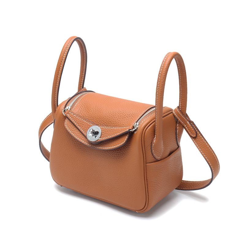 New First-layer Cowhide Lindy Bag, Genuine Leather Shoulder Messenger Bag, Fashionable Doctor Bag, Mini Bag, Silver Buckle, Silver.