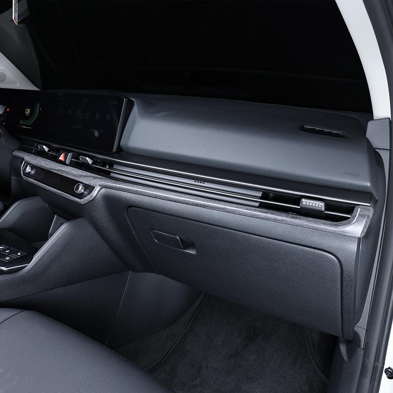 Carbon Fiber Dashboard Middle Center Console Cover Trim Strip Car Interior For Kia Sportage NQ5 2026 Accessories LHD