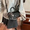 High-end women's bags New fashion niche design One shoulder messenger bag Small square bag