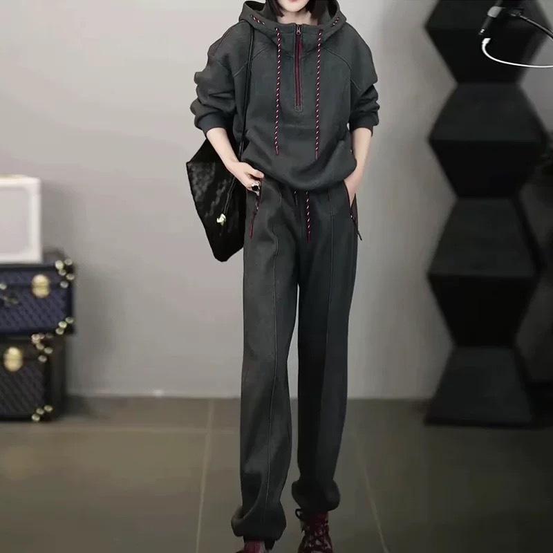 2026 Women s Fashionable Velvet Hoodie Sport Set - Youthful Spring/Autumn Style S