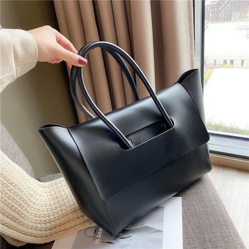 Bags Large capacity bag Women's commuter tote bag New sense Portable versatile shoulder bag Retro big bag
