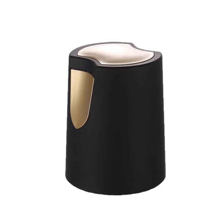 High-End Thermal Dice Cup: Durable, Drop-Resistant Shaker for Bars, Nightclubs, and Taverns.
