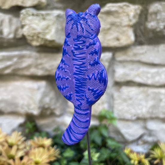 Cat Garden Stake Resin Cat with Metal Ground Insert Stake Colorful Cat Stake for Flower Beds Yard Art Flower Pot