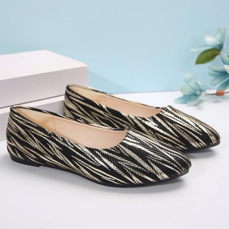 Übergröße Sommer neue lässige Einzelschuhe Damen atmungsaktiv flacher Mund flache Sohle spitze Zehenpartie Einschlupf