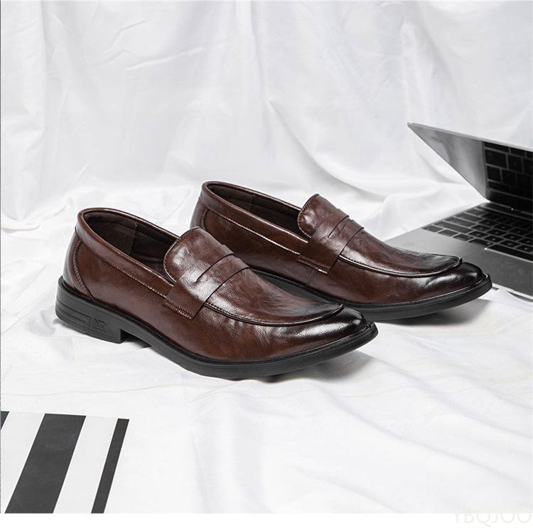 2025 Male New formal leather Shoes Men Business Wedding Shoe British soft soled trendy shoes Breathable lazy lightweight Loafers