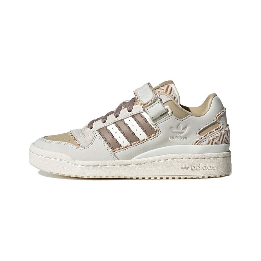 

Female adidas originals FORUM Skate shoes