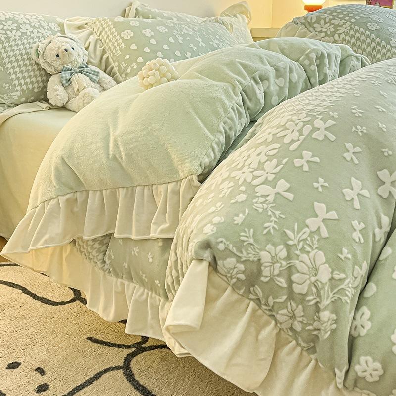 Thickened Milk Fleece Four-Piece Set, Fleece Thickened Bedding, Winter Carved Coral Fleece Quilt Cover, Bed Sheet, Bed Skirt