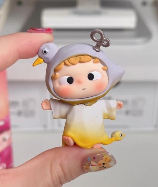 Černá Hra Heyone Oh Cub Kapuce Dobrodružství Roztomilá Série Částic Mini Slepá Krabička Roztomilá Trendy Hračka Ozdoby Dárek na Valentýna