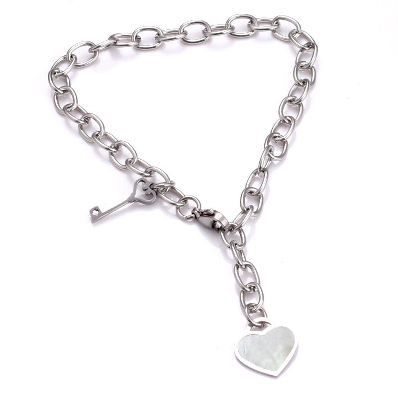 Европейский и американский женский браслет из титановой стали в форме персикового сердца в форме сердца