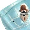Formbarer Swimmingpool-Quetschspielzeug mit Schwimmerfigur darin Angstlinderung Klarer Pool Formbarer Würfel Sensorisches Spielzeug Sommer