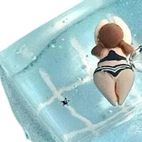 Formbarer Swimmingpool-Quetschspielzeug mit Schwimmerfigur darin Angstlinderung Klarer Pool Formbarer Würfel Sensorisches Spielzeug Sommer