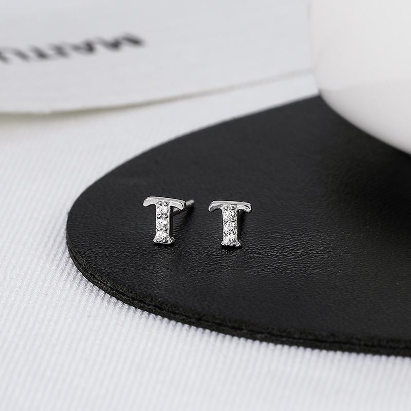 Pendientes de Diamantes con Letra Personalizada de Plata de Ley S925 Banyan Tree - Pendientes Individuales para Cartílago para Hombre y Mujer