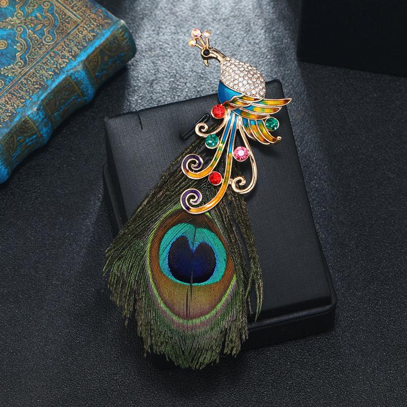 Elegant Peacock Rhinestone Brooch: Versatile Shawl Pin & Corsage Accessory for Women's Coats and Suits