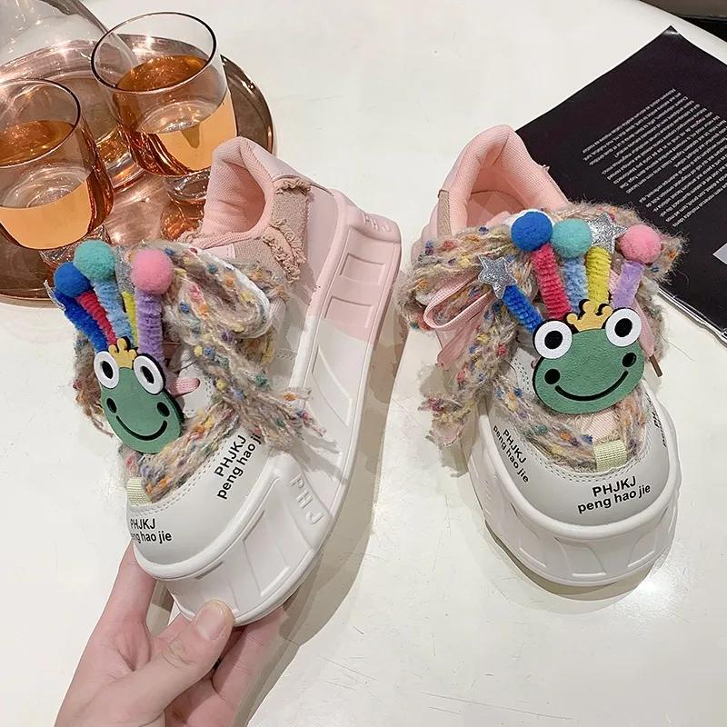 Fashion Kawaii Ladies Shoes On Sale New Fashion Round Toe Lace Up Women's Vulcanized Shoes Spring Flat Outdoor Breathable Women Sneakers
