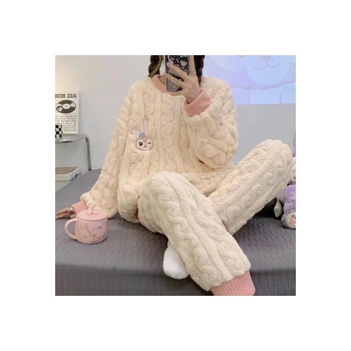 Women's 2024 Winter Coral Fleece Pajama Set - Stylish Flannel Suit for Autumn and Winter, Wearable Outdoors
