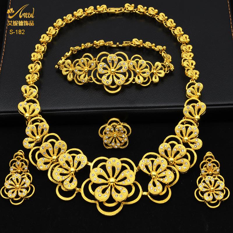 Nigerianische Blumen-Halsketten- und Ohrring-Schmucksets für Damen Dubai Braut 24 Karat Goldfarbe Großes Anhänger-Set Hochzeitsfeier-Geschenke