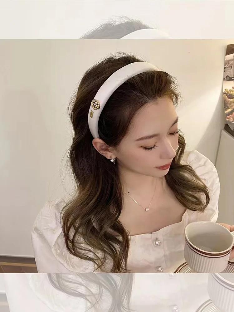 Elegant Sponge Headbands for Women Simple Pearl Camellia Headband Black White Hairband Girls Hair Accessories Headwear