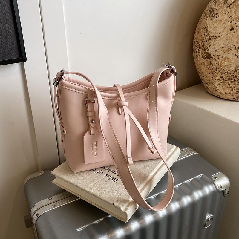 Casual soft surface large-capacity bag women's 2025 new fashion commuter shoulder bag candy color simple oblique span bag