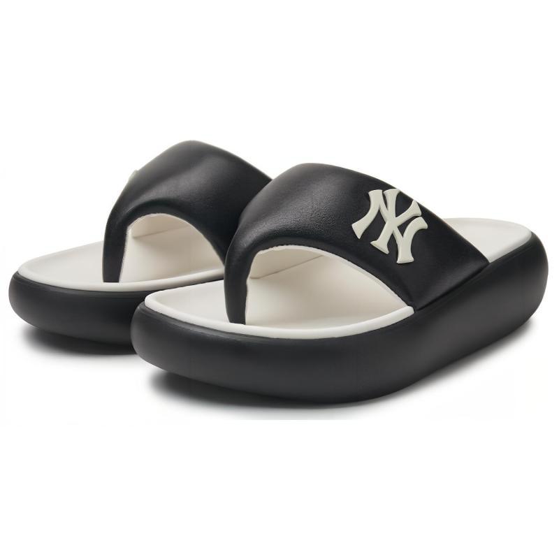 MLB New York Yankees Abrasion Resistant Slip Resistant Flip Flops Unisex Black Sneakers 3ALPBFL43-50BKS