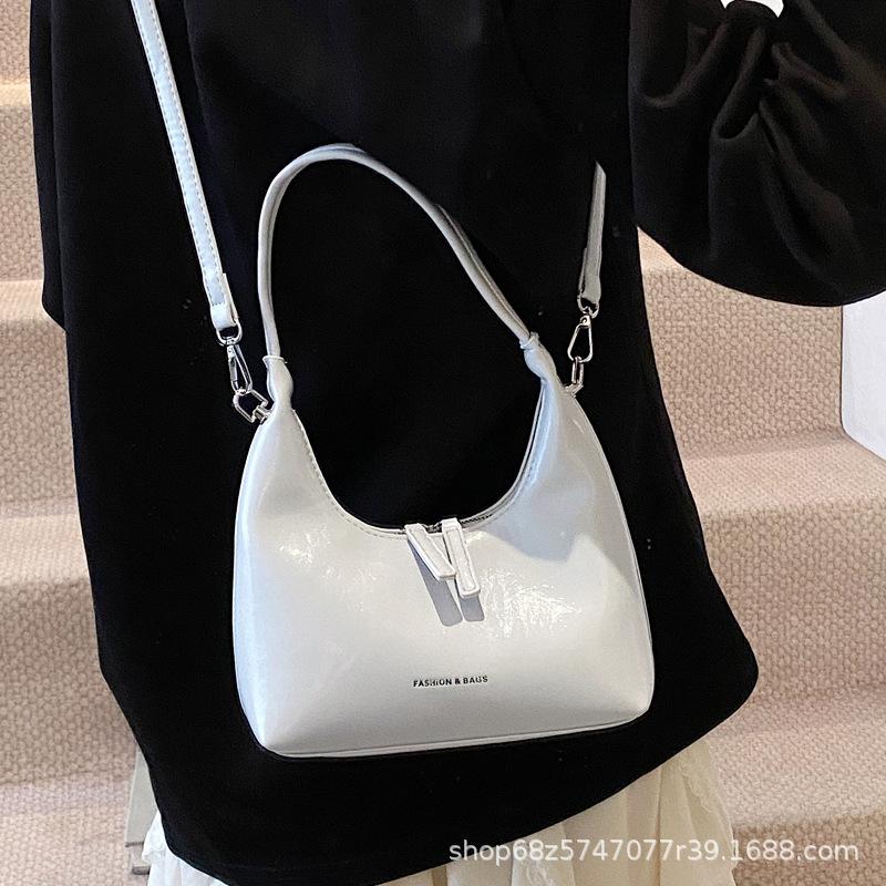 Fashion versatile portable small bag women's 2025 new trendy and popular small bag foreign style commuter shoulder messenger bag