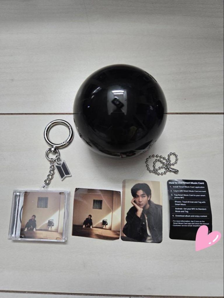 [USED] K-POP BTS Keychain CD Capsule Album