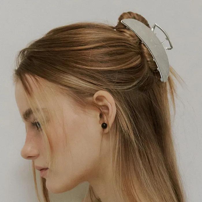 Chrome Arc Silver Hair Claw Clip. MLH2603