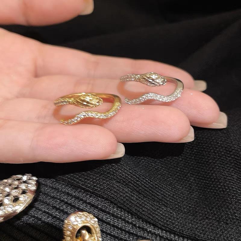 Female Personality Serpentine Mouth Cold Wind Versatile Ring