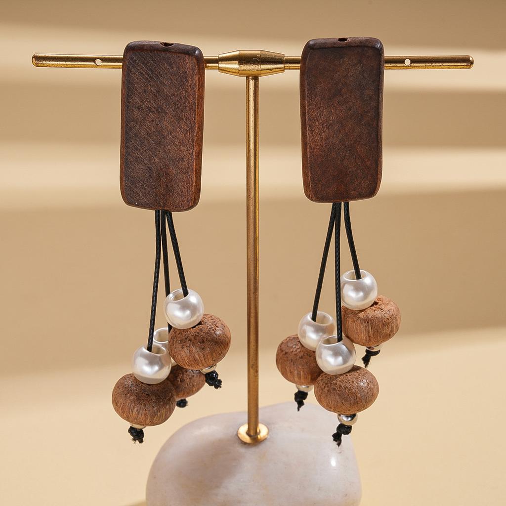 Wood imitation pearl geometric fringed silver needle earrings bohemian vintage autumn and winter niche earrings