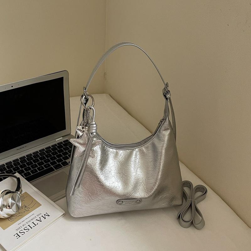 

2025 новая модная простая сумка под мышку корейская версия большой вместимости для поездок на работу в зарубежном стиле сумка-мессенджер однотонная повседневная сумка через плечо серебряный