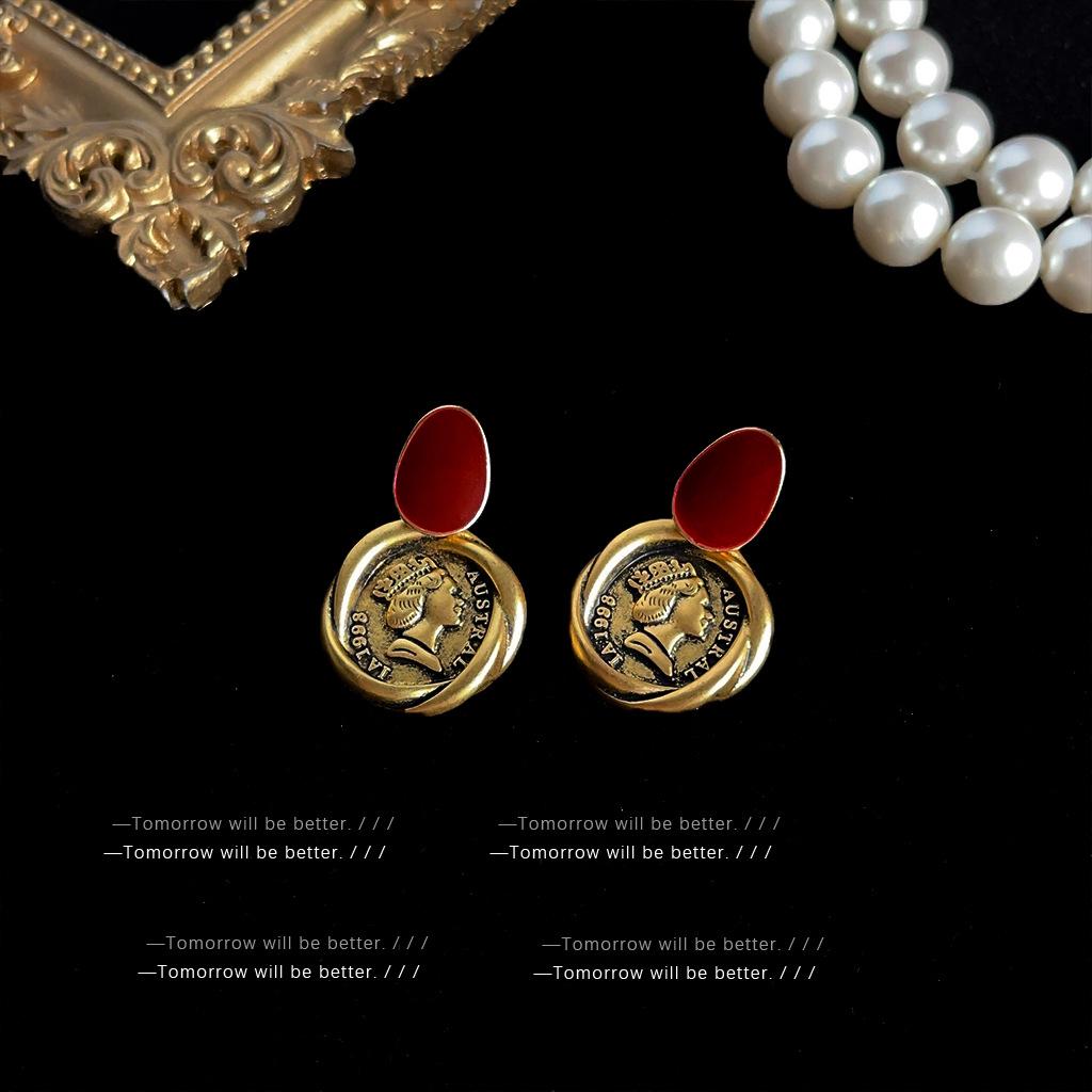 Mid-Century Vintage Stud Earrings: Trendy Literary Style in Light Luxury Fashion