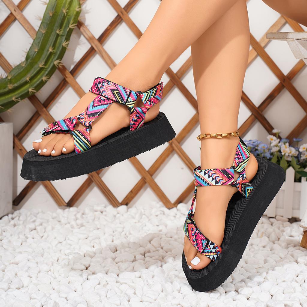 Fashion Summer Flat Women Lightweight Platform Sandals Slip on Anti-slip Designer Shoes Beach Outdoor Casual Sandals Zapatos De Mujer