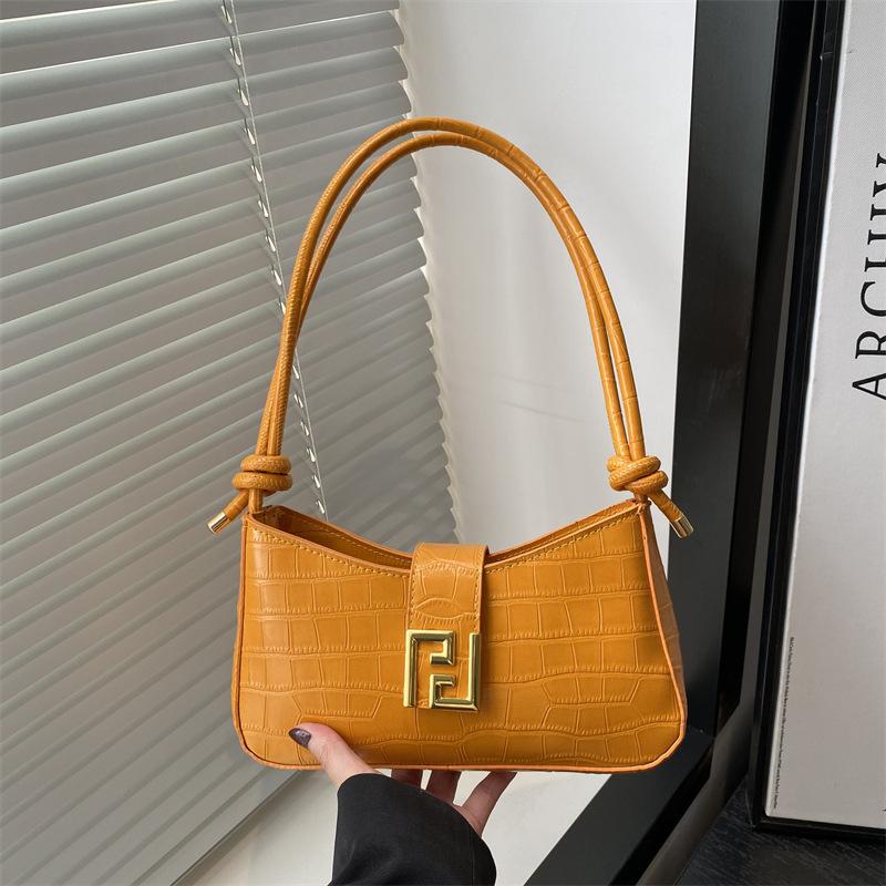 Spring New Personalized Baguette Bag Fashion Trend Niche Design Women's Texture Shoulder Messenger Bag