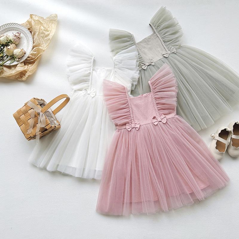 Trendy nadýchané tylové šaty léto 2025: Dívčí princeznovská síťovaná sukně s mašlí a krátkým rukávem