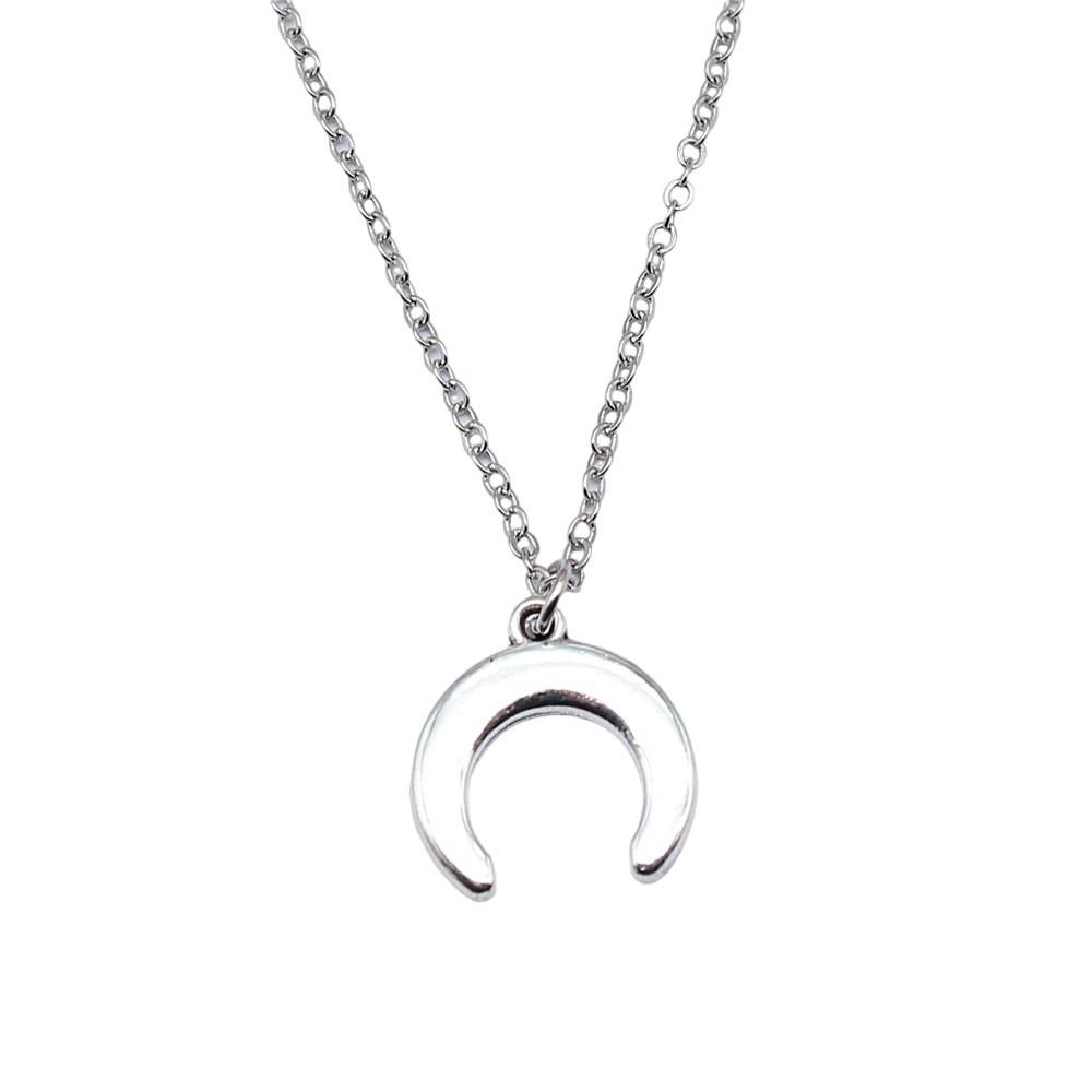 Hollow Star Moon Pendant Necklace Minimalist Geometric Jewelry 40cm Short Chain