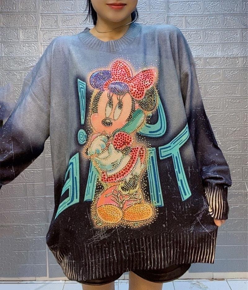 Gradient Cartoon Rhinestone Long Sleeve Sweater - Women's Loose Casual Round Neck Knitwear for Autumn/Winter Fashion.