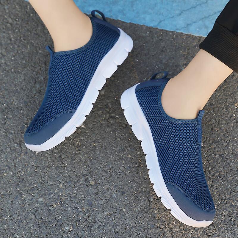 Fashion Men's and Women's Casual Breathable Walking Couple Shoes, Outdoor Soft, Lightweight, Fashionable Sports Shoes, 2025 New Model