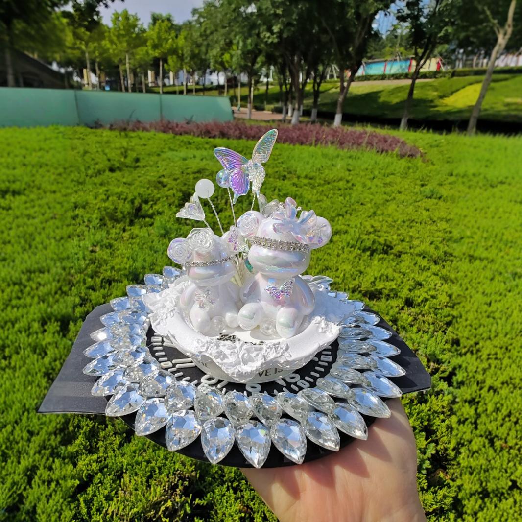 

Креативный аромат «Яростный медведь»: Ароматическое украшение на консоль автомобиля, освежитель от интернет-знаменитости White Ribbon Aroma Cup Ornament