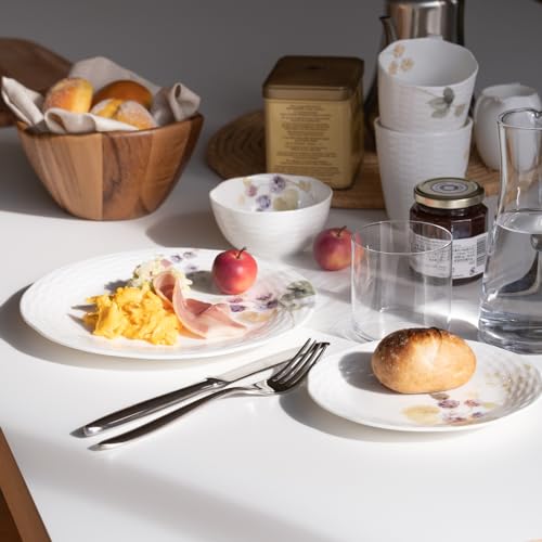 NARUMI Lucy Garden Plate Set, 24cm Diameter, Berry Pattern, Set of 2, Stylish and Cute Relief Design, Microwave and Dishwasher Safe, Gift Boxed, 96011