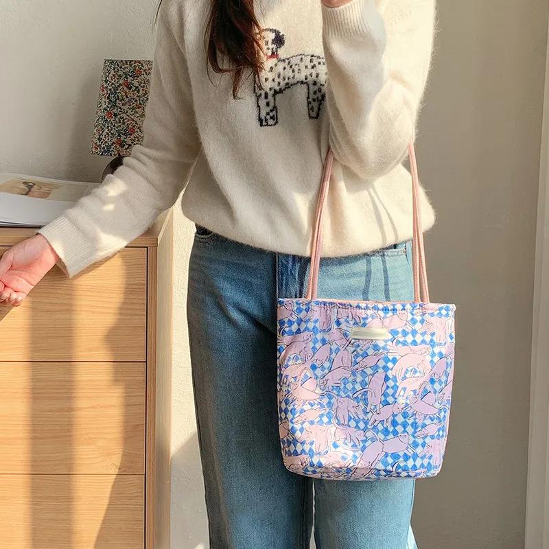 Sleepy Powder Cat Floral Shoulder Tote Bag for Women