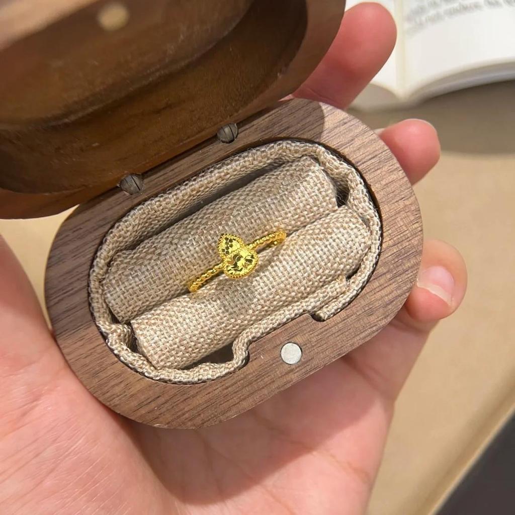 Xiaohongshu Exquisite Crushed Ice Binghulu Luxury Ring for Men & Women